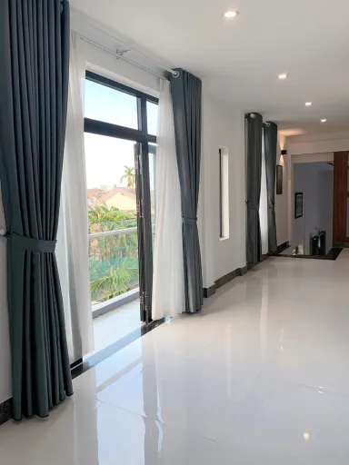 Lô gia - Nhà ở quê kết hợp hiện đại - cổ điển của chàng trai xứ Huế