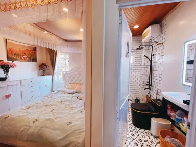 Phòng ngủ Phòng tắm - Cải tạo nhà nhỏ tại Đà Lạt khéo léo gia tăng thêm không gian