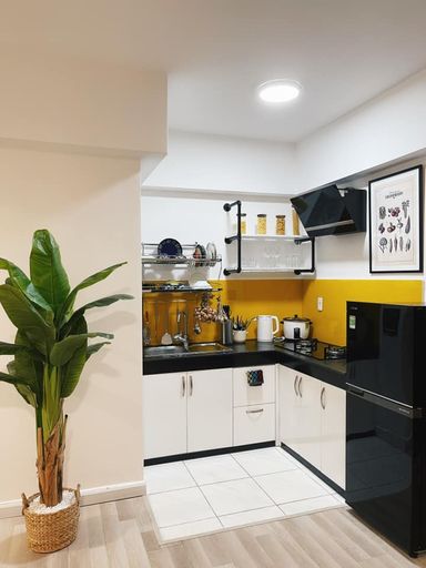  Phòng bếp - Căn hộ phong cách tối giản cùng tông trắng - đen - vàng 