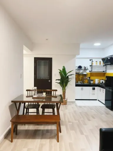 Phòng bếp Phòng ăn - Căn hộ phong cách tối giản cùng tông trắng - đen - vàng