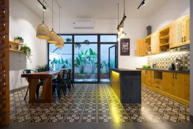 Phòng bếp - Homestay vợ chồng mình làm khi “bỏ thủ đô về biển”