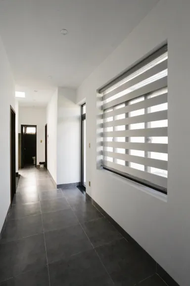 Lối vào - Nhà phố 80m2 xây kiểu Hiện đại, tối ưu không gian với tông màu xám - đen sang trọng