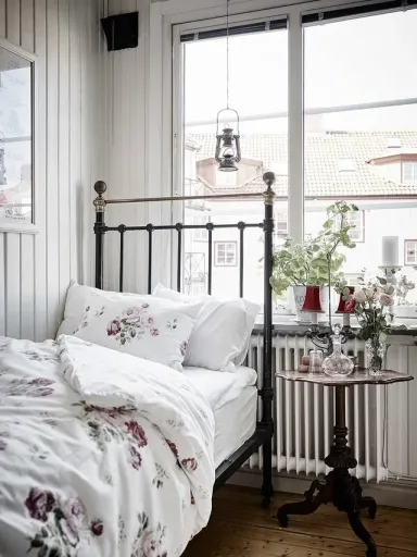 Phòng ngủ - Trầm trồ căn hộ 73m2 ở Nga đẹp như cổ tích Phòng ngủ - Trầm trồ căn hộ 73m2 ở Nga đẹp như cổ tích