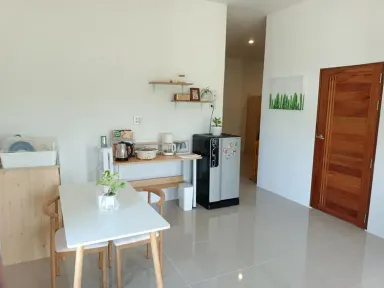 Phòng bếp - Cặp đôi tại Thái Lan tự thiết kế xây nhà cấp 4 mái bằng chỉ 470 triệu