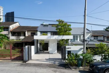 Ottiaqa House - Nhà ống bên sườn đồi có thiết kế “giấu tầng” độc đáo