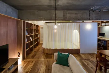  Phòng ngủ - Căn hộ toàn nội thất gỗ với ý tưởng buồng giường 
