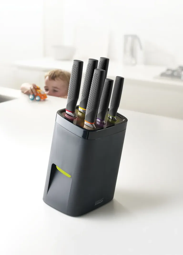 Bộ Dao 6 Món Joseph Joseph Block Set Black