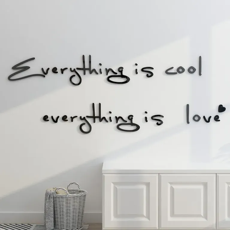 Tranh Dán Tường Mica 3D Khổ Lớn Chữ Everything Is Cool Love