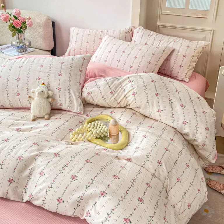 Chăn Ga Gối 4 Món Cotton Đũi Họa Tiết Vintage Hoa Nhí Decor Phòng Hàn Quốc Drap Nệm Bo Chun Phủ Giường EmmiBedding