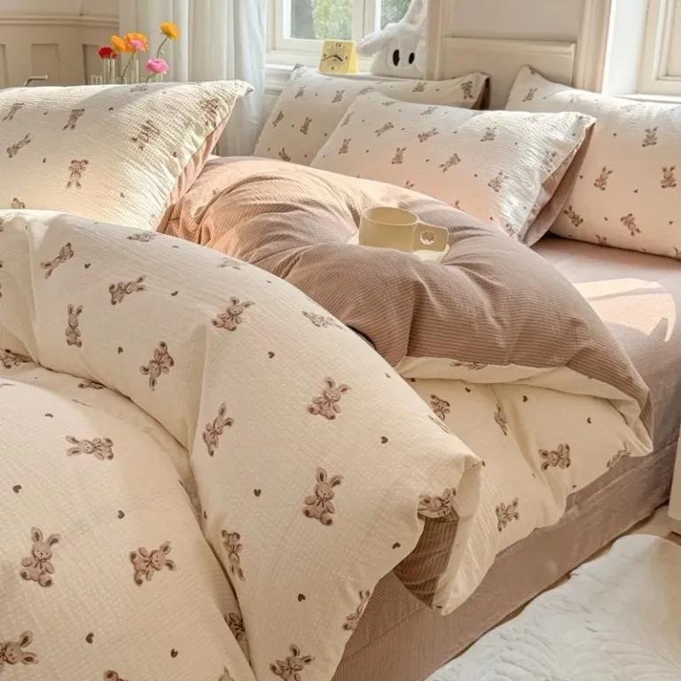 Chăn Ga Gối 4 Món Cotton Đũi Họa Tiết Vintage Hoa Nhí Decor Phòng Hàn Quốc Drap Nệm Bo Chun Phủ Giường EmmiBedding