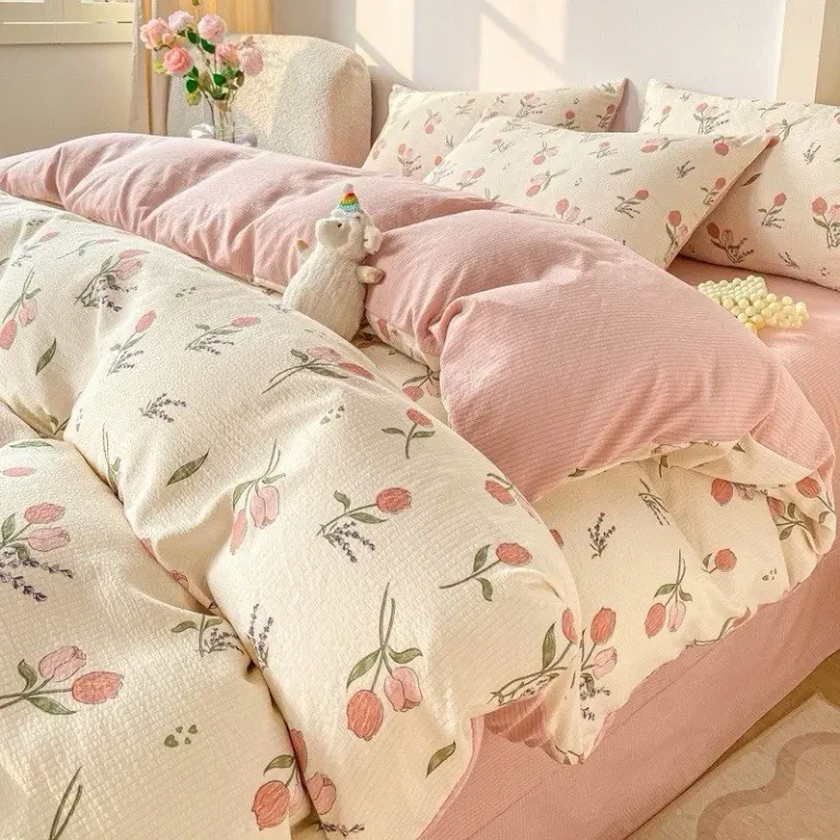 Chăn Ga Gối 4 Món Cotton Đũi Họa Tiết Vintage Hoa Nhí Decor Phòng Hàn Quốc Drap Nệm Bo Chun Phủ Giường EmmiBedding