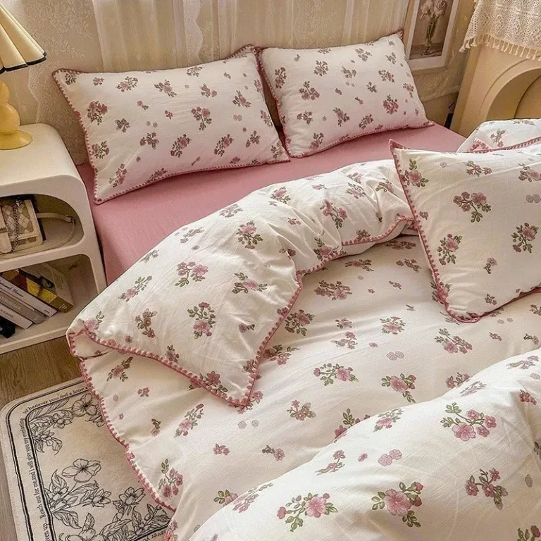 Chăn Ga Gối 4 Món Cotton Đũi Họa Tiết Vintage Hoa Nhí Decor Phòng Hàn Quốc Drap Nệm Bo Chun Phủ Giường EmmiBedding