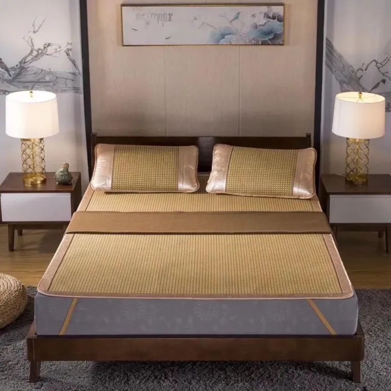 Chiếu Điều Hòa Sợi Mây Lót Lụa Emmibedding Store