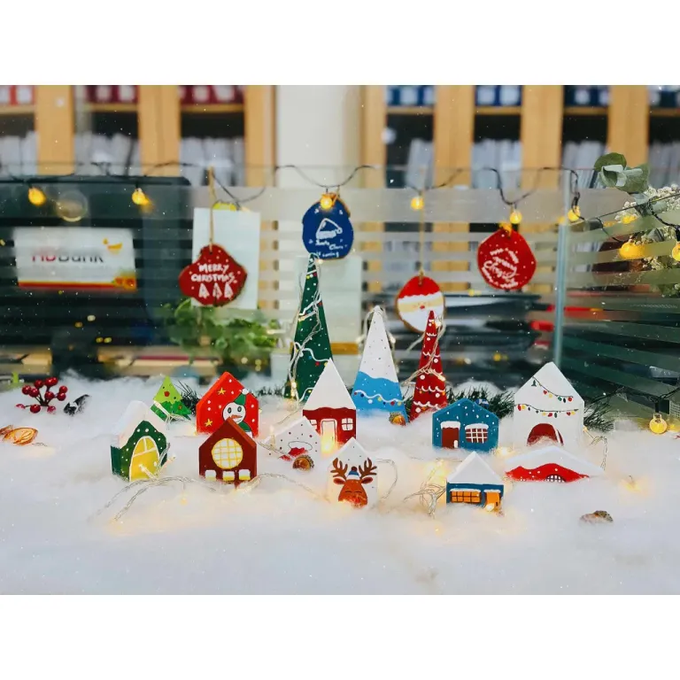 Set 10 Ngôi Nhà Nhiều Kích Thước Gỗ Trang Trí Noel Để Bàn Từ Gỗ Thông Siêu Xinh