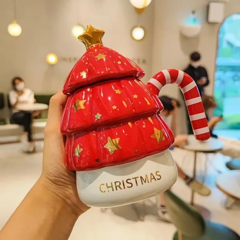 Ly Sứ Hình Cây Thông Noel Có Nắp Và Tay Cầm Quà Tặng Decor Trang Trí Giáng Sinh