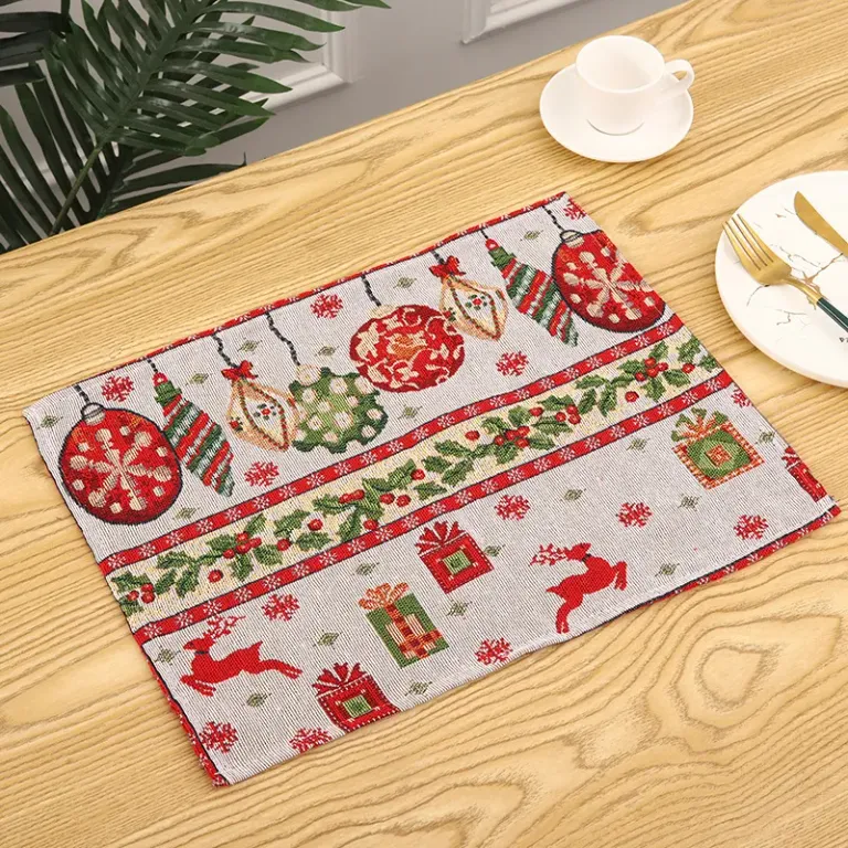 Miếng Lót Khăn Trải Bàn Runner Tấm Lót Bàn Ăn Noel Giáng Sinh Vải Dày Dặn KT 42*34cm