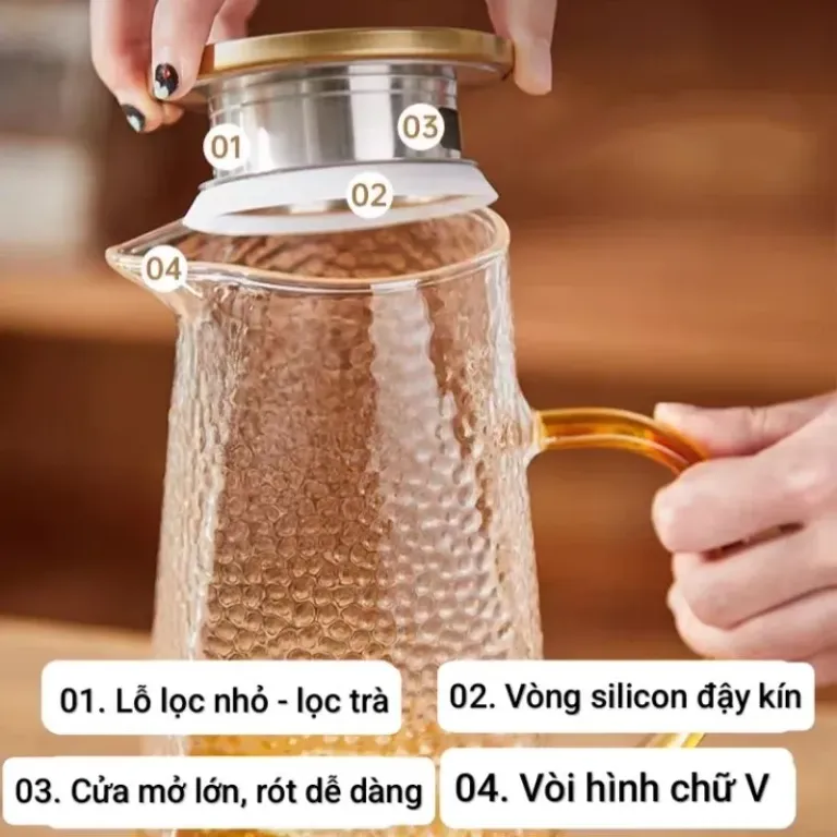 Bộ Bình Cốc Thủy Tinh Chịu Nhiệt Lọc Trà, Uống Nước Quai Vàng Sần Nắp Inox 1500ML - 1800ML