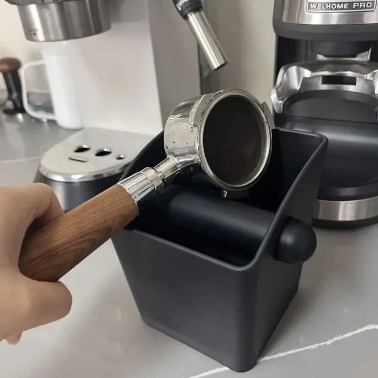 Dụng Cụ Đập Bã Cà Phê Cho Máy Pha Espresso, Xô Nhựa Abs Dày Đựng Bã Cà Phê Màu Đen Có Tay Cầm Chuyên Dụng Giảm Tiếng Ồn