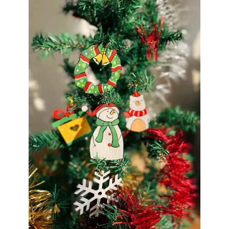 Set 10 Món Phụ Kiện Trang Trí Noel Bằng Gỗ Đã Tô Màu Hoàn Thiện Decor Giáng Sinh