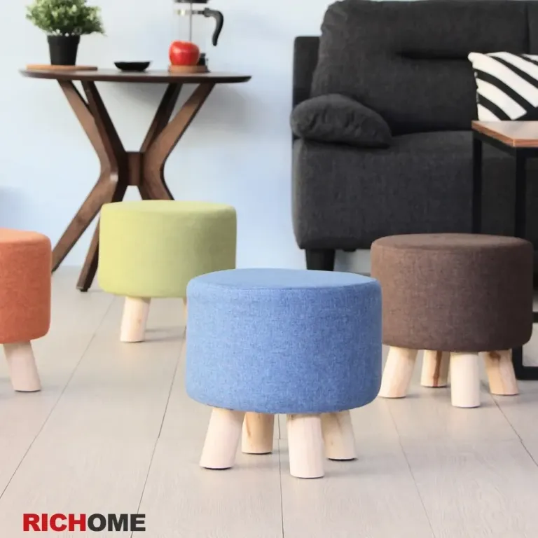 Ghế Đẩu Tròn RICHOME CH1194 Ghế Đẩu Chân Gỗ Cute, Nhỏ Gọn, Vải Bọc Có Thể Tháo Giặt Tiện Lợi