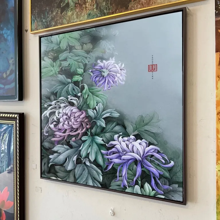 ( Mới) Hoa cúc 60x60cm ,bản in canvas đủ khung và đinh treo