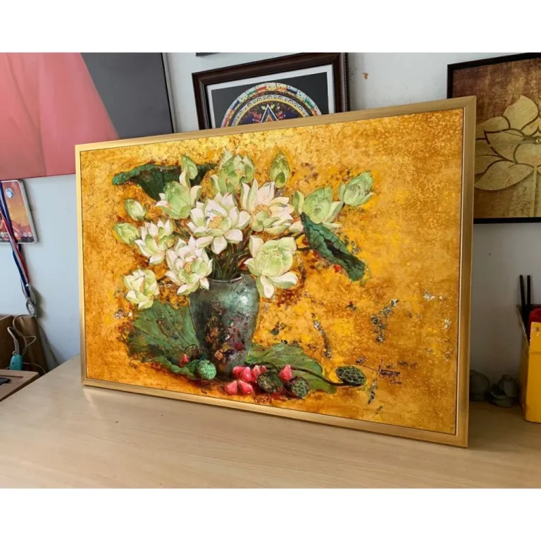 Tranh sen vàng, tranh in vải canvas lụa kimsa, kích thước 60x90cm đủ khung và đinh treo